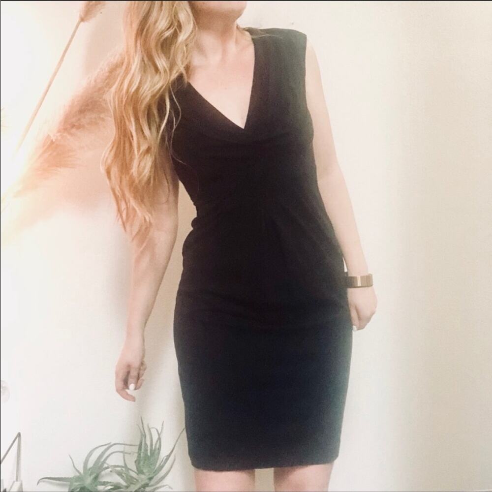 BANANA REPUBLIC Tank Pleated LBD VNeck Black Work Office Classic Preppy Dress 6